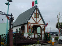 �`���y��