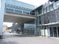 ���̉w���c